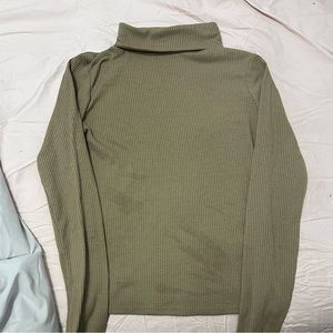 Women’s turtle neck
